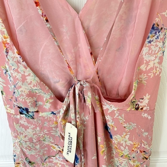 Forever 21 Floral Jumspuit - Picture 7 of 7